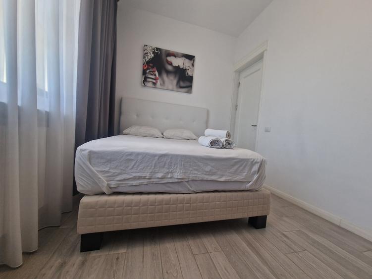 Mamaia Nord- 3 camere,2 gr sanitare, mobilat-utilat, etaj 1- 128.000euro