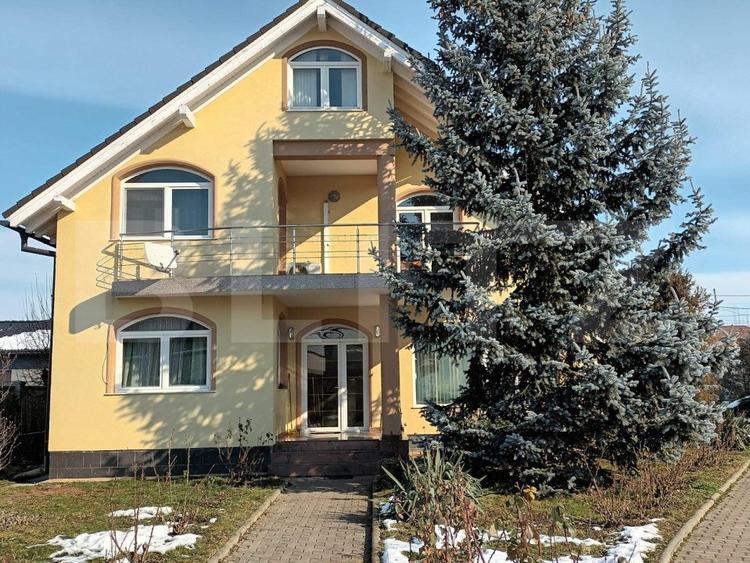 Casa cu 5 camere, 386 mp, Sangeorgiu de Mures, zona Apollo Spa