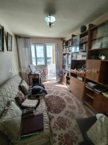 Casa De Cultura-Apartament cu 4 camere liber