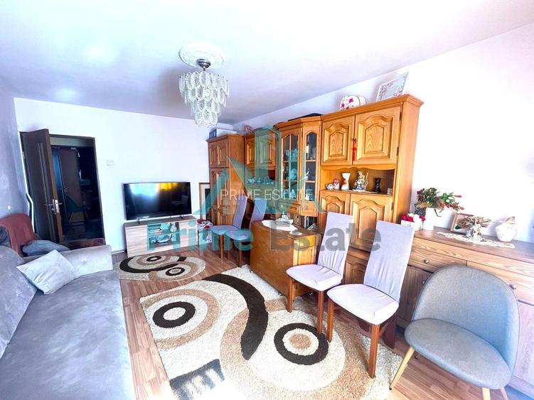 Apartament 2 camere decomandate Intre Lacuri