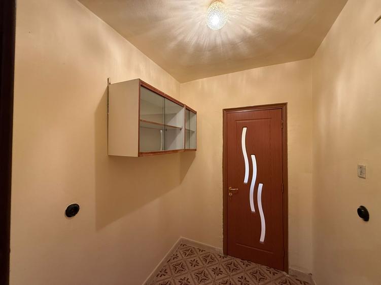 Apartament 3 camere , zona Minerului
