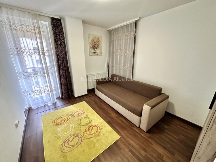 Apartament cu 3 camere I 2 bai I de inchiriat I Centru zona Primariei I etaj 2 I - 4