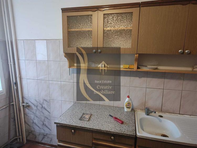 Apartament de 3 camere în sector 3, zona str. Câmpia Libertății