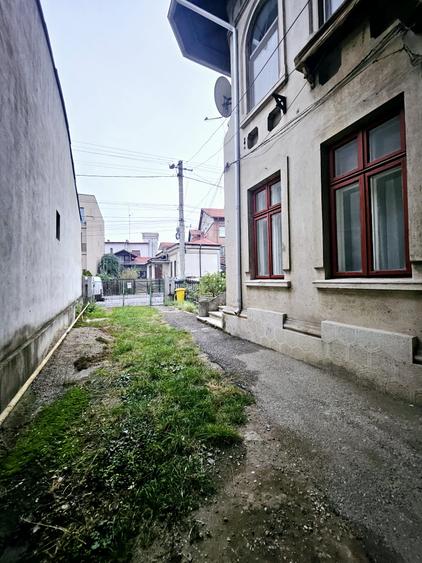 VANZARE APARTAMENT 4 CAMERE IN VILA, ZONA NICOLAE IORGA , PLOIESTI