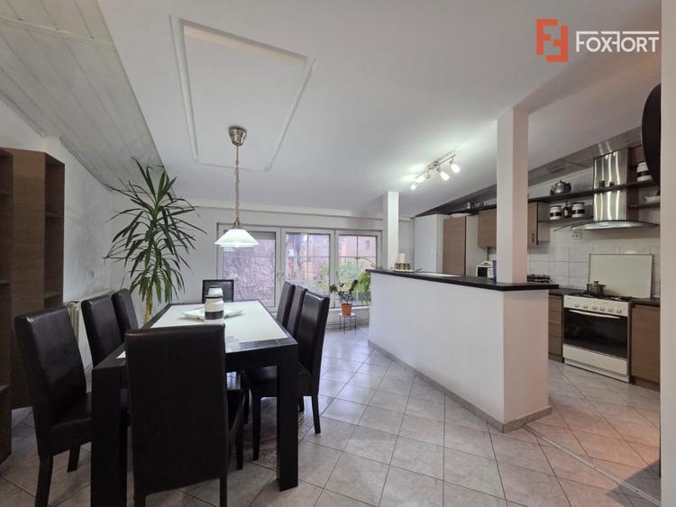 194 mp apartament de lux + 195 mp curte individuala, zona Centrala, Arad
