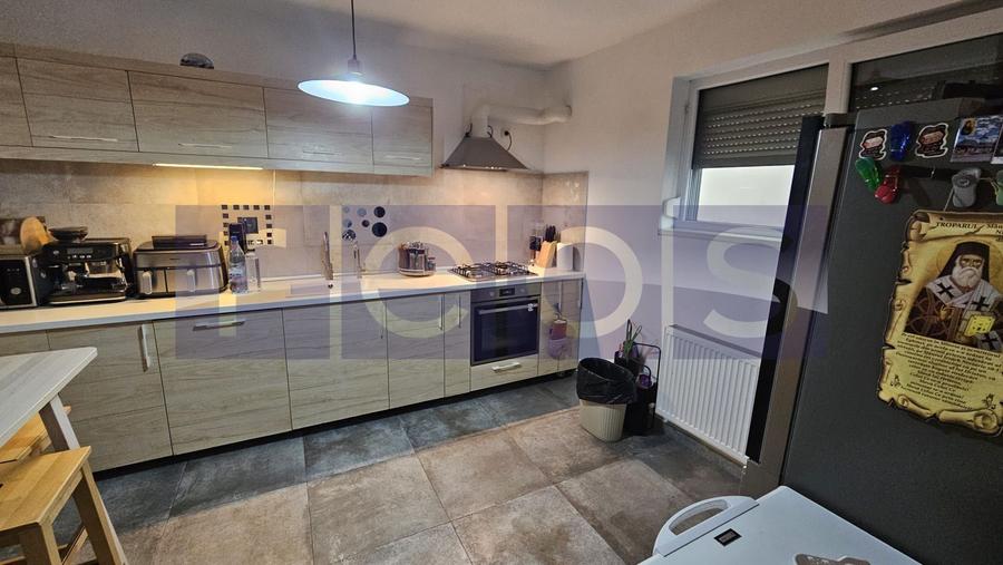 DE VANZARE CASA ZONA CARTIER LATIN | P+1 | GARAJ 2 MASINI | PANOURI - 11