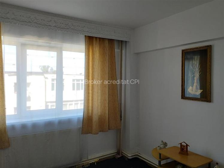 3 camere decomandate Bacau - 7