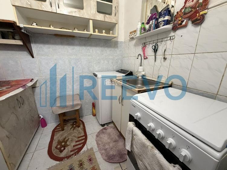 O garsonieră de 22 mp, situată la etajul 4, aflat pe strada Letea. - 12