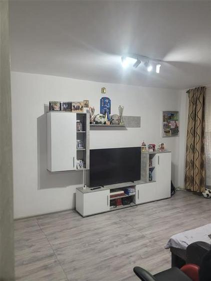 Apartament 2 camere decomandat zona Mioritei