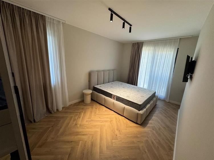 Apartament 2 cam, bloc nou, etaj 1, central, parcare, prima inchiriere