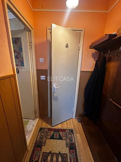 Apartament cu 3 camere, decomandat, zona Dacia - 8