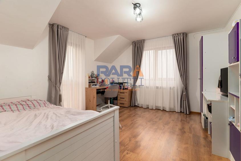 Casă 2013, teren 1366 mp, zonă centrală
