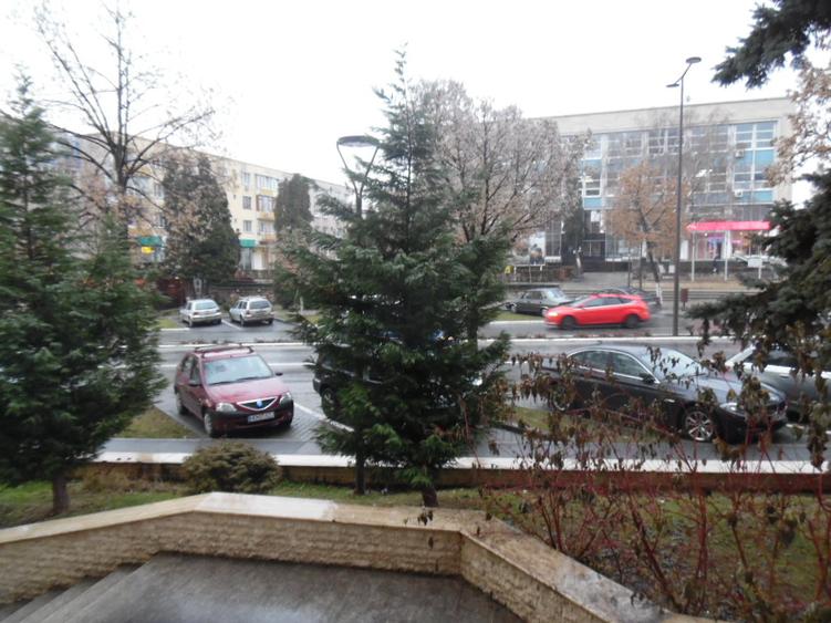 Inchiriez spatiu comercial in Deva, zona ultracentrala , I. Maniu,