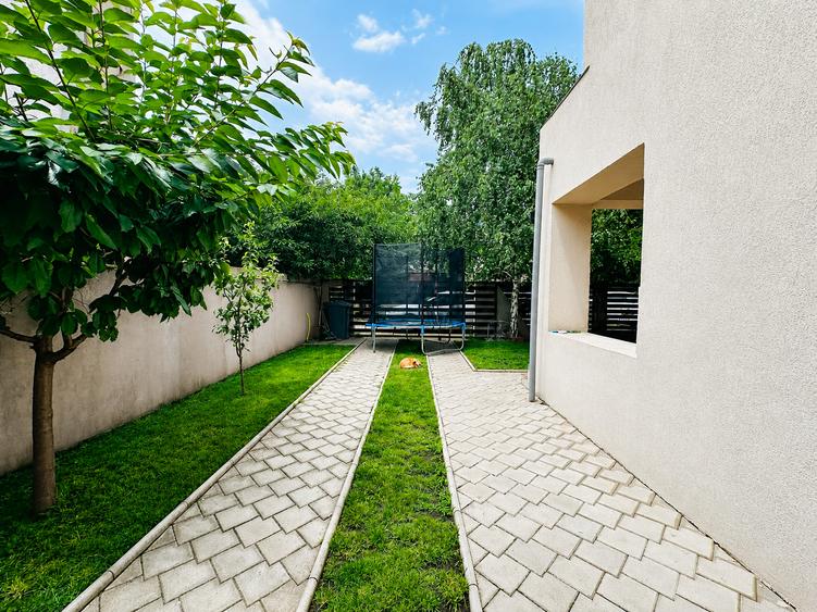 Casă de vânzare individuală | 4 camere - 250 mp | Berceni Ilfov | Gata de mutare