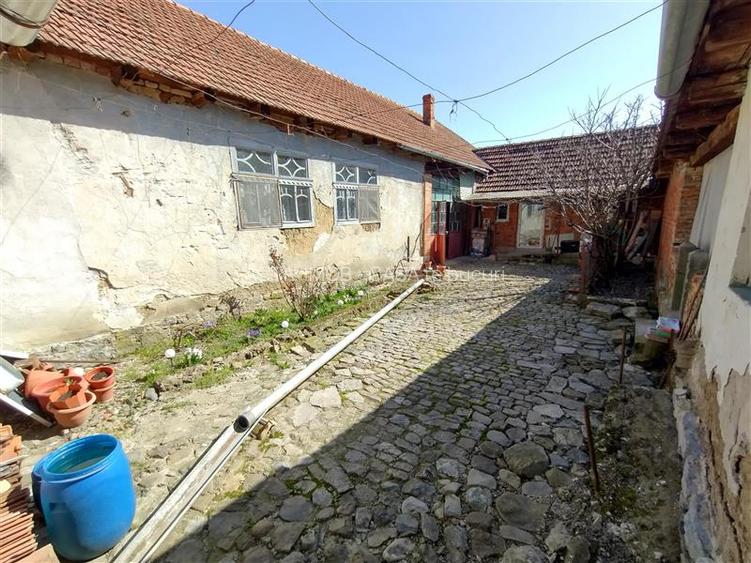 Rachitova, Casa 8 Incaperi, 3800mp Teren, Usor Negociabil - 31