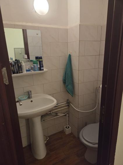 APARTAMENT 3 DECOMANDATE 2 BAI ROVINE intre Lic. Arghezi si Damarin