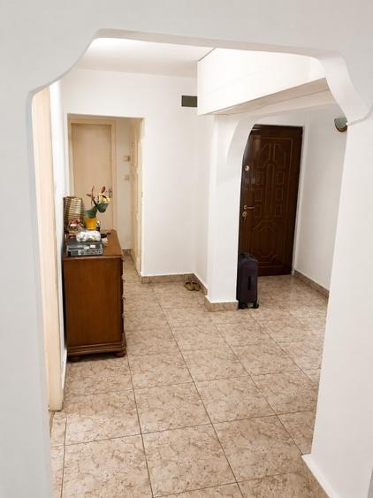 ⭐ Apartament 4 camere | Etaj 1 | 80 mp | 2 băi | 2 balcoane - Negociabil