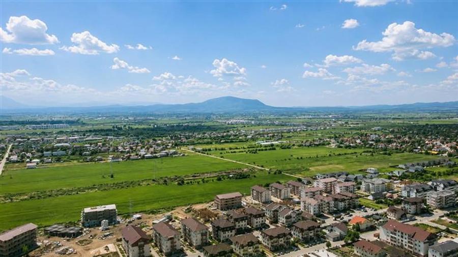 Casa familiala,3 dormitoare,incazire pardoseala,terasa,530 mp teren,Sanpetru, Br