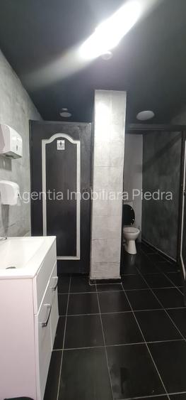 Imchiriez spatiu pretabil pentru bar,cafenea situat ultracentral,la demisol,80m - 8