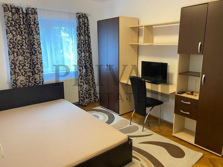 Apartament spațios 3 camere, 80 mp, etaj 2, Soarelui