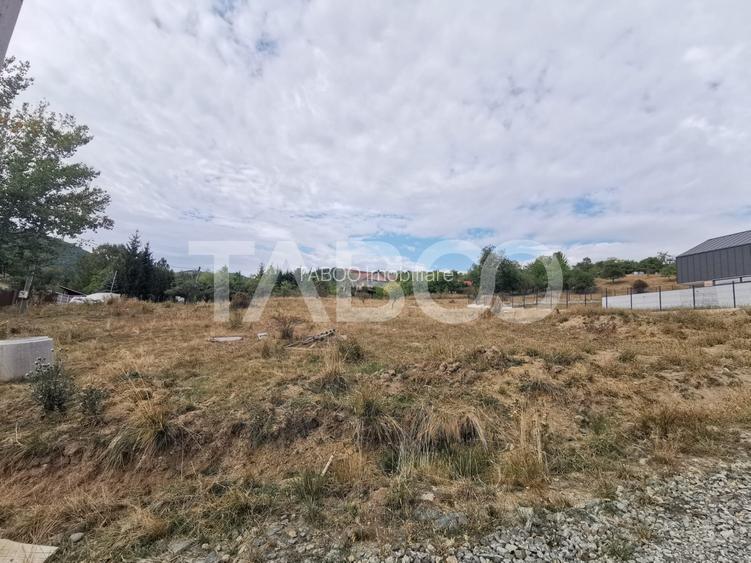 Teren intravilan 914 mp cu autorizatie de construire in Cisnadioara - 2