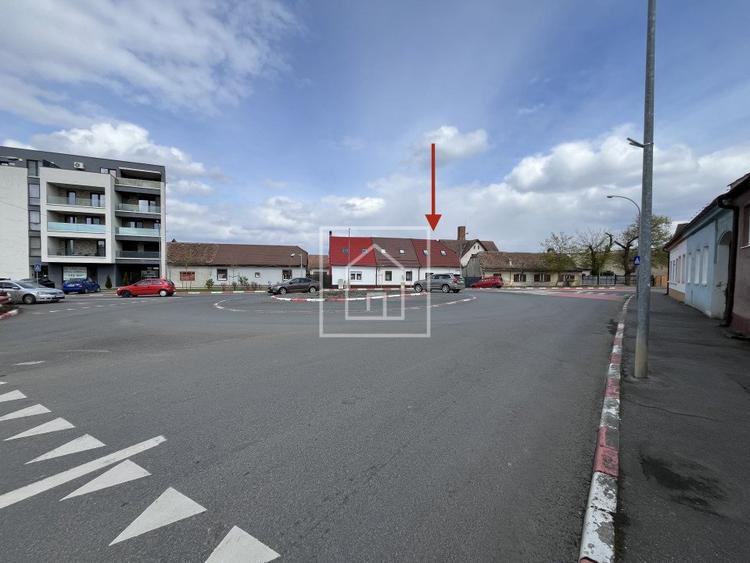 Casă complet renovată, 140 mp, cu vad comercial – Piața Cluj, Sibiu