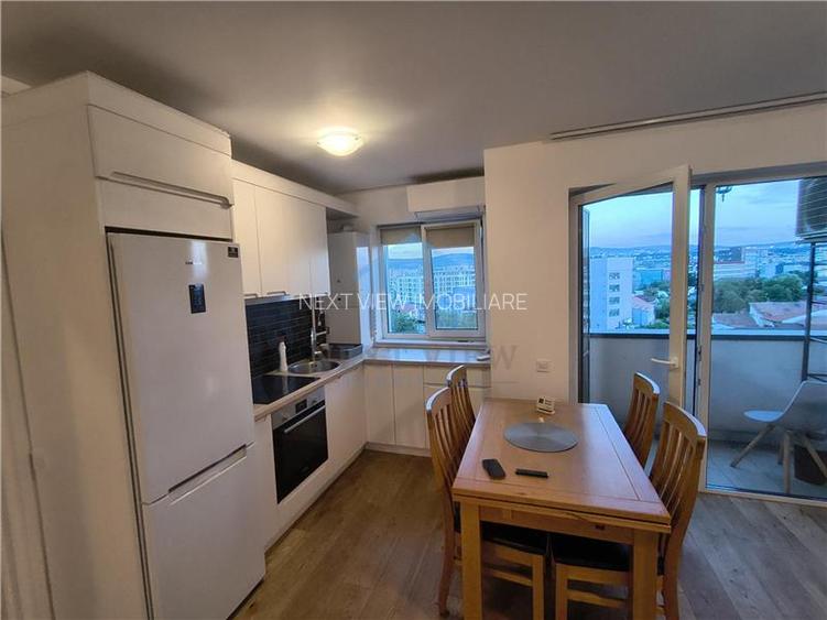 Apartament 3 camere, Piata 1 Mai - 4