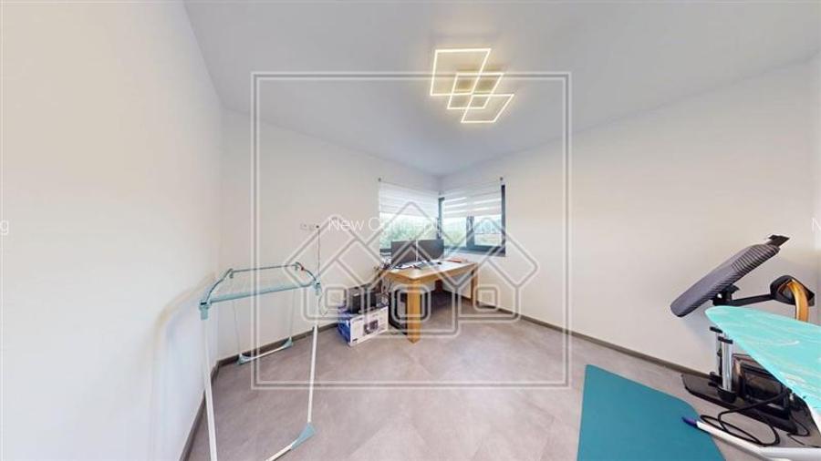 Casa în Cristian, Sibiu — Constructie 2025, Mobilat Rovere