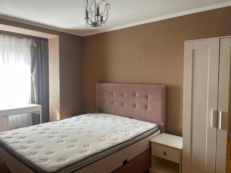 Proprietar: 4 camere decomandat in Piata Unirii,Amenajat Modern