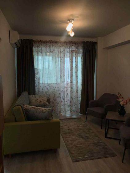 Ofer spre închiriere apartament cu 2 camere PROPRIETAR