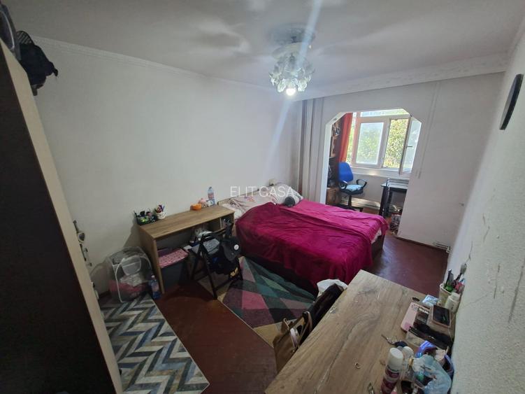 Apartament cu 1 camera decomandat, zona Alexandru cel Bun - 2
