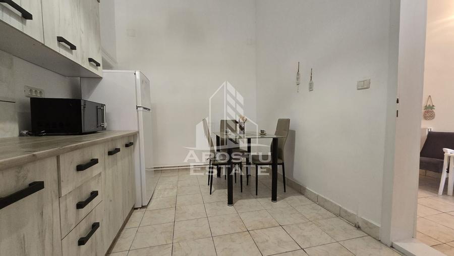 Apartament 2 Camere 64 mp, de inchiriat, Ultracentral, Semidecomandat