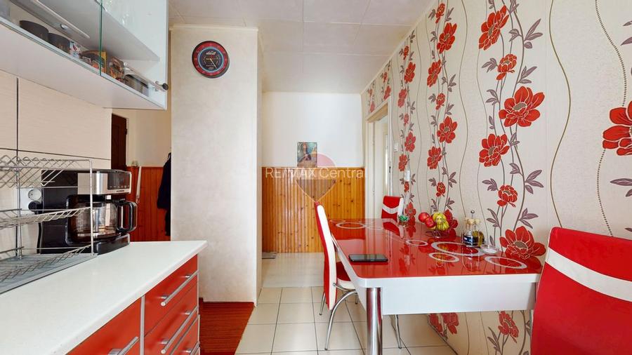 COMISION 0% Apartament cu 3 camere de vânzare, Decomandat, Sacele - 8