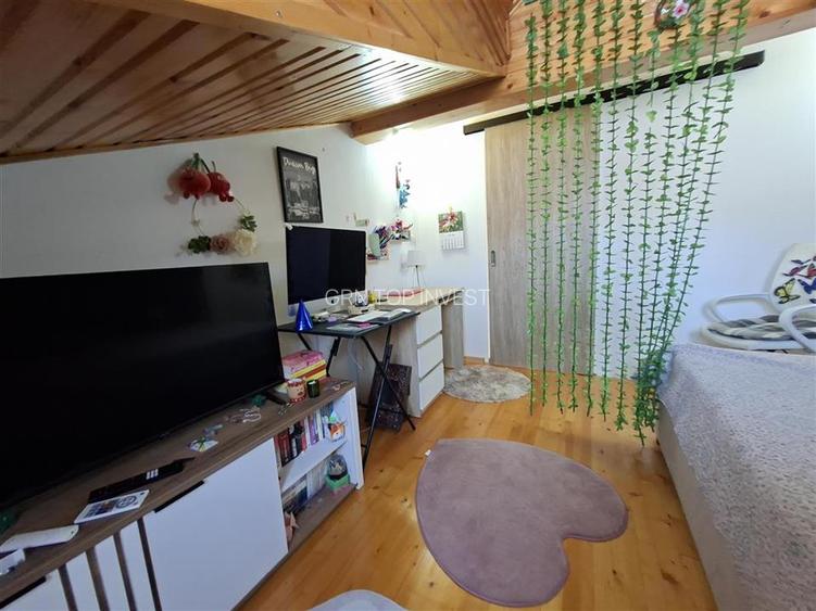 Apartament 3 camere la casa curte pivnita parcare zona Centrala - 9