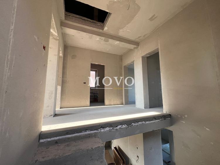Duplex 5 camere despartit prin garaj | Giroc