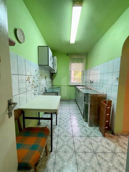 Apartament de vanzare, cu 2 camere, 52 mp, etaj 3, Dambu Pietros