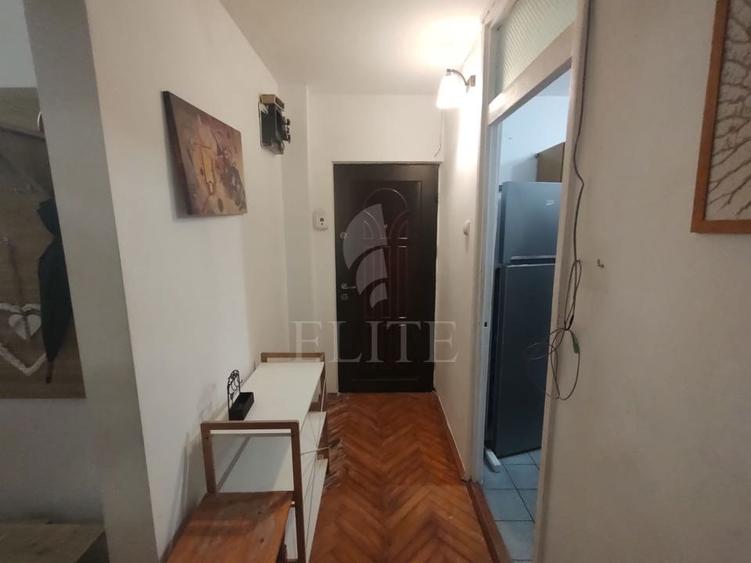 Apartament 3 camere în zona Pasteur garaj sub bloc