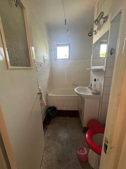 Apartament 3 camere confort 1, zona Obor, etaj 3.