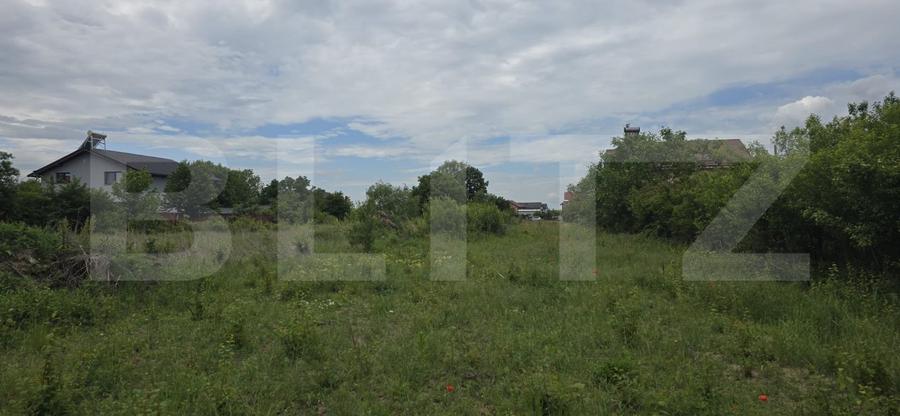 Teren intravilan 801 mp–Bariera Vâlcii, acces facil, utilități disponibile
