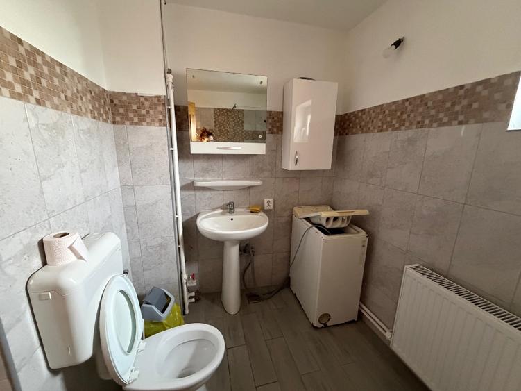 Casă tip duplex cu 4 dormitoare de închiriat – ideală pentru familie/ muncitori