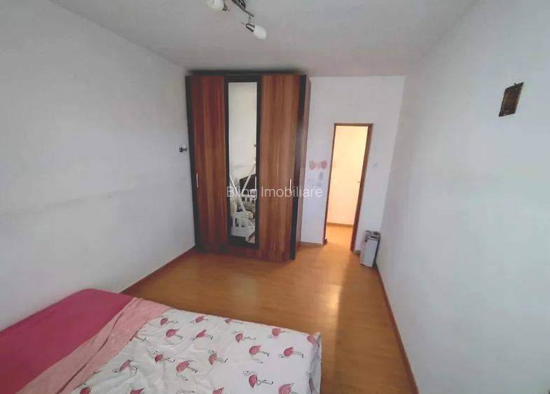 Apartament la etajul 1, parcare, balcon, zona Terra - 2