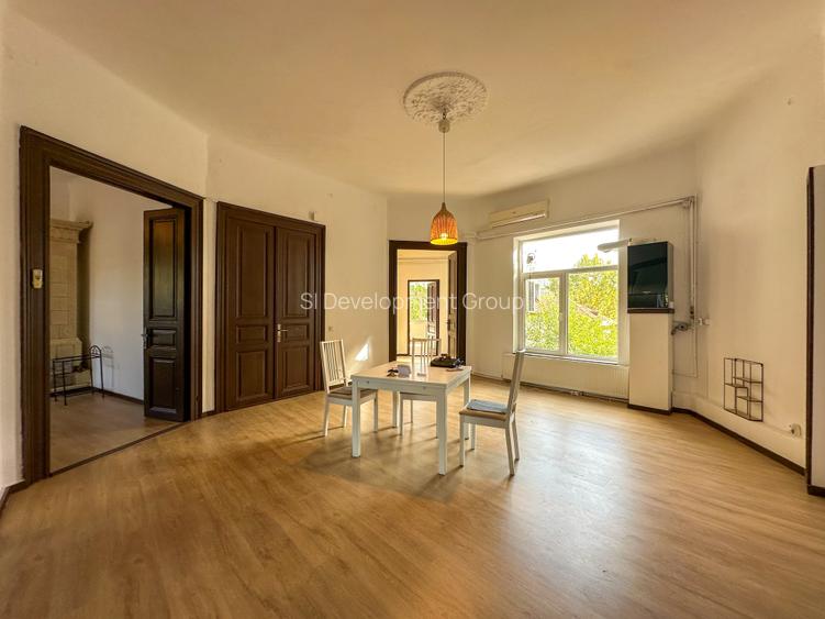 Apartament 4 camere 151 mp | Bulevardul Kogalniceanu, Metrou 8 minute - 2