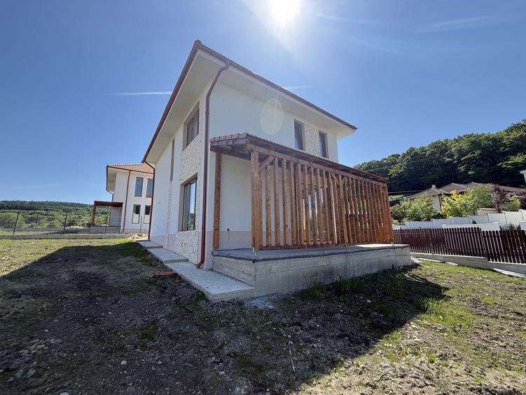 Casă individuală în Chinteni, nouă pe piața