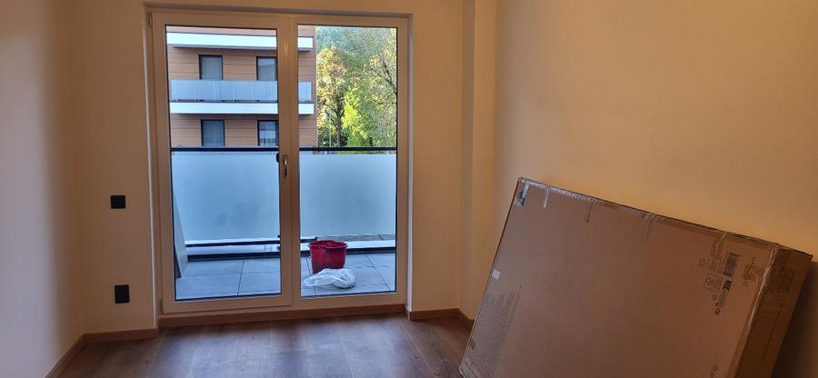 Ofer pentru chirie apartament nou, apropiat de facultatile din Baia Mare!