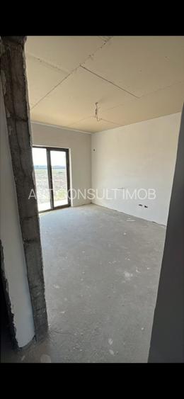 Casa la gri | Berceni | 16 Panouri | 4 Camere | Curte 320 mp | An 2018 - 10