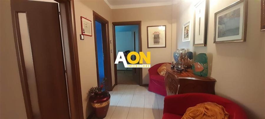 Apartament 3 camere cu scara interioara zona ultracentrala