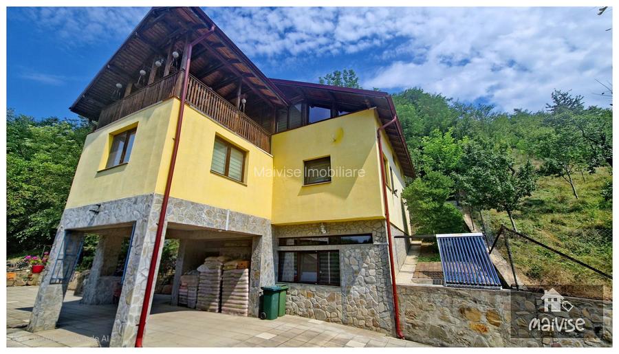 Vila superba, zona impadurita Valenii de Munte, teren 2473 mp