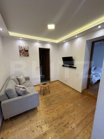 Casa 2 camere 53,80 mp, ,curte comunamare, centrul vechi - Brasov