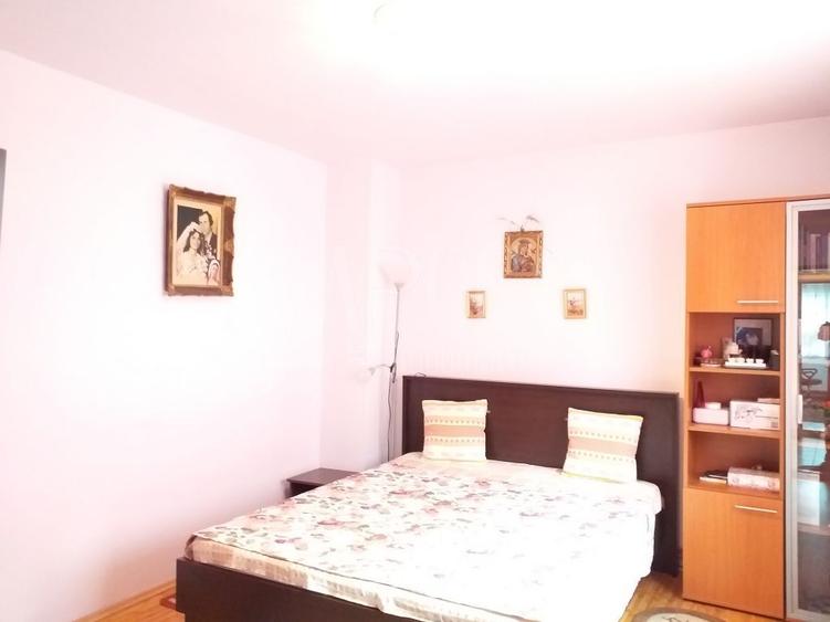 Casa 8 camere de vanzare in Someseni, Cluj Napoca