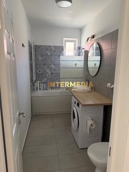 Apartament cu 3 camere Bloc NOU CENTRU Scara Interioara Mobilat Utilat Parcare
